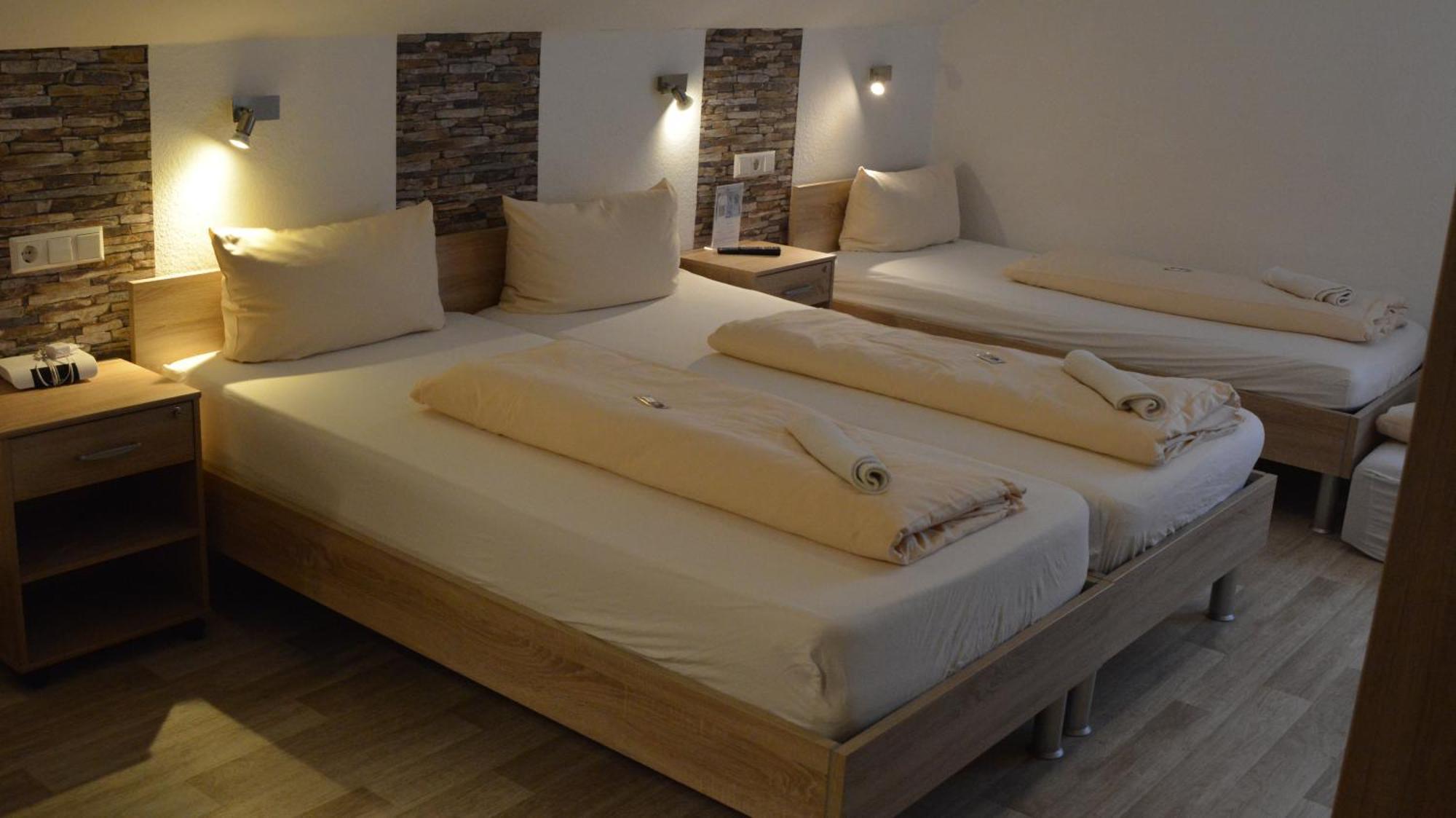 Hotel-Gasthof Zur Rose Weißenhorn Pokoj fotografie