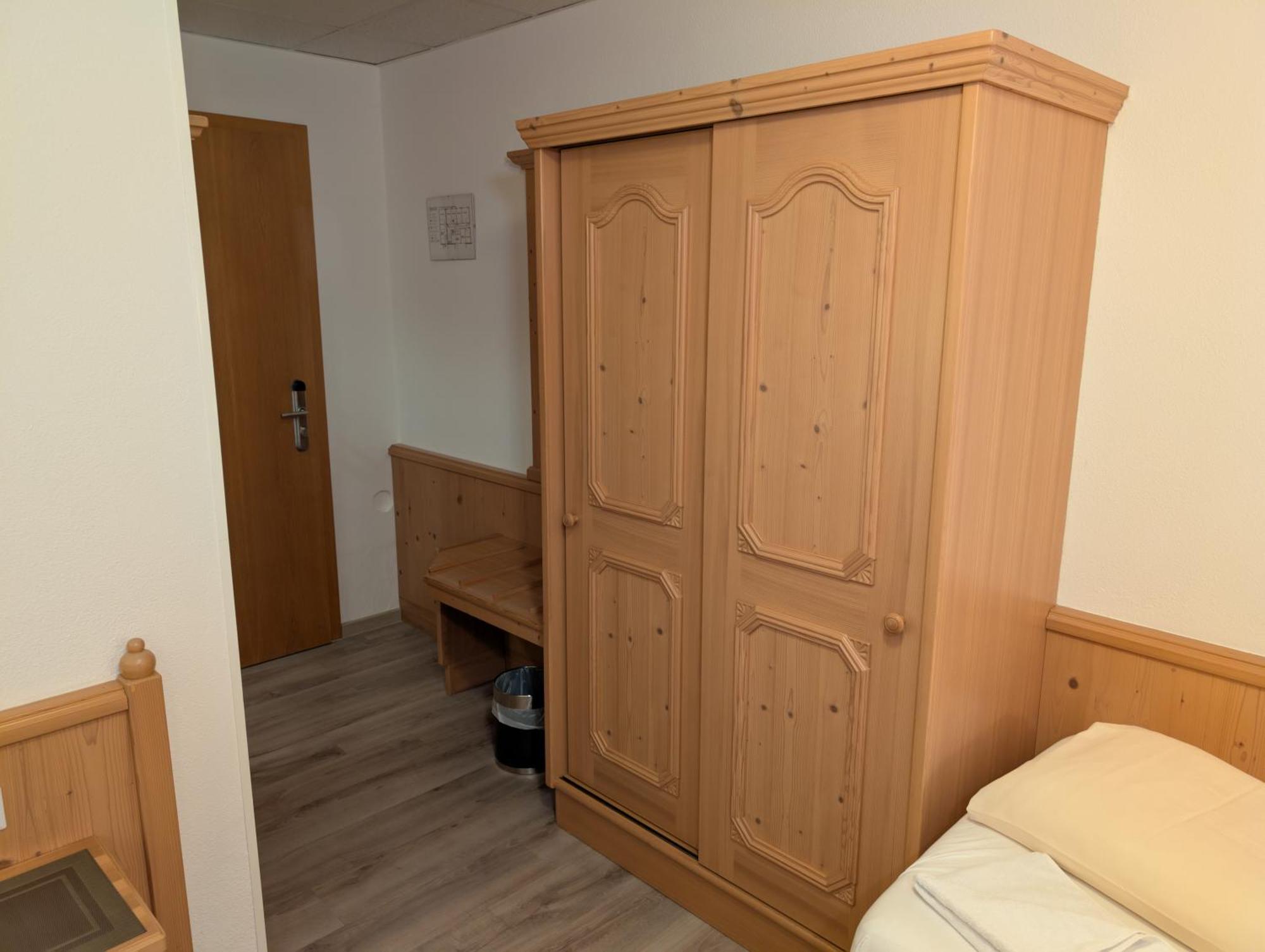 Hotel-Gasthof Zur Rose Weißenhorn Pokoj fotografie