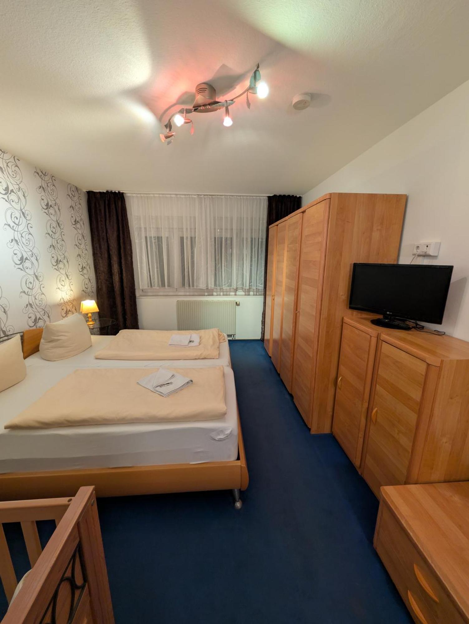 Hotel-Gasthof Zur Rose Weißenhorn Pokoj fotografie