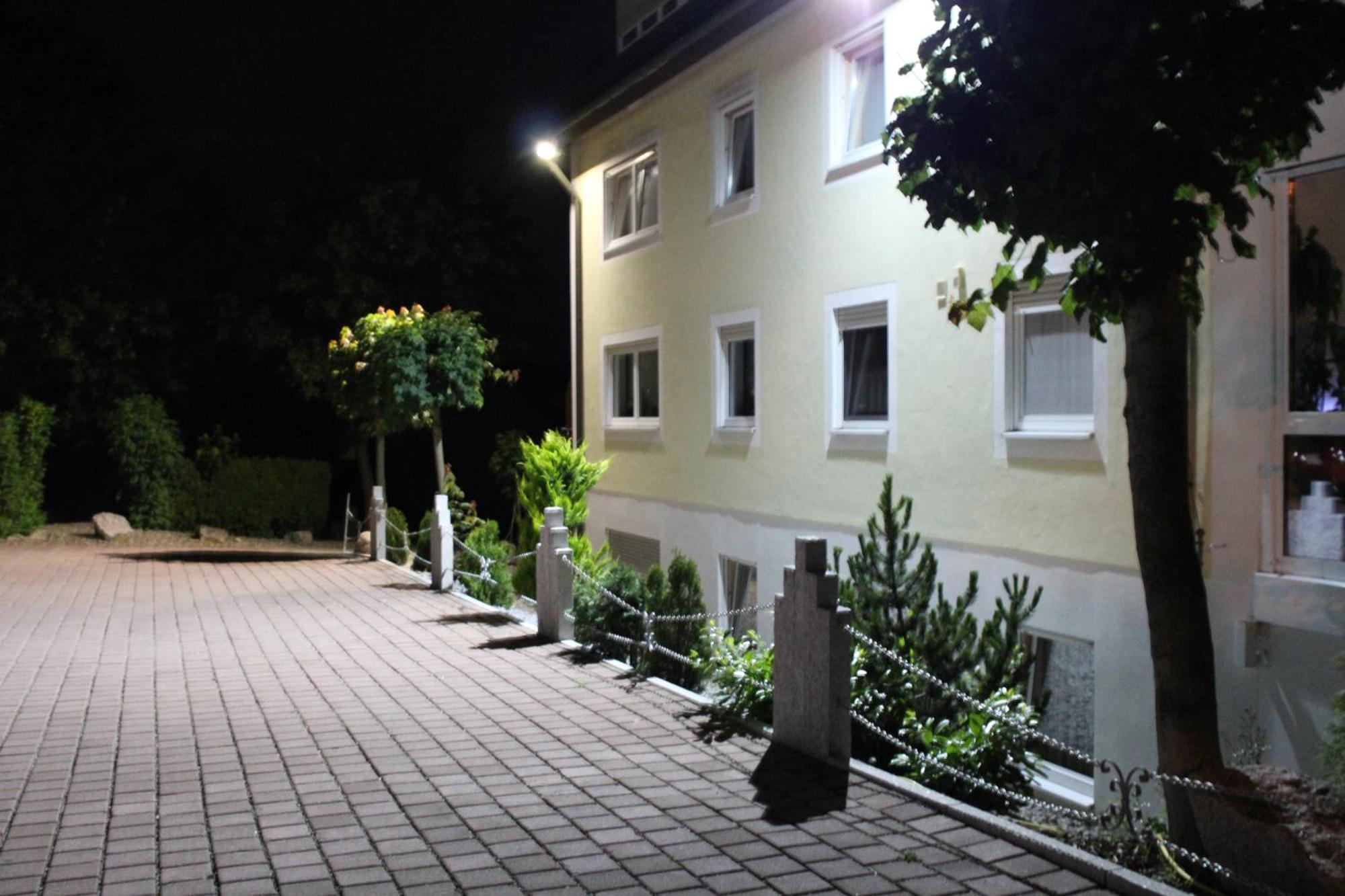 Hotel-Gasthof Zur Rose Weißenhorn Exteriér fotografie